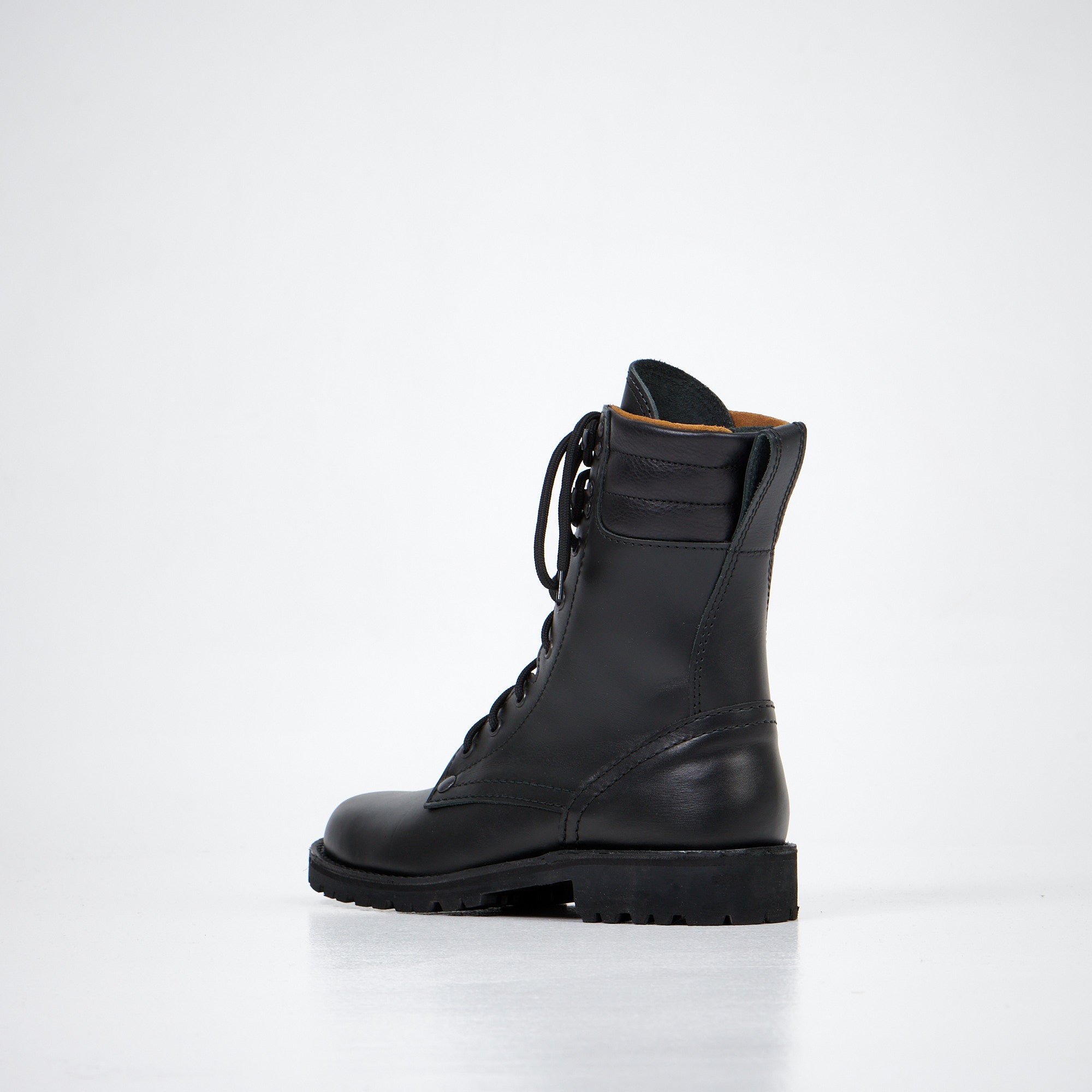 AIPI-1 Handmade Black Leather Boots