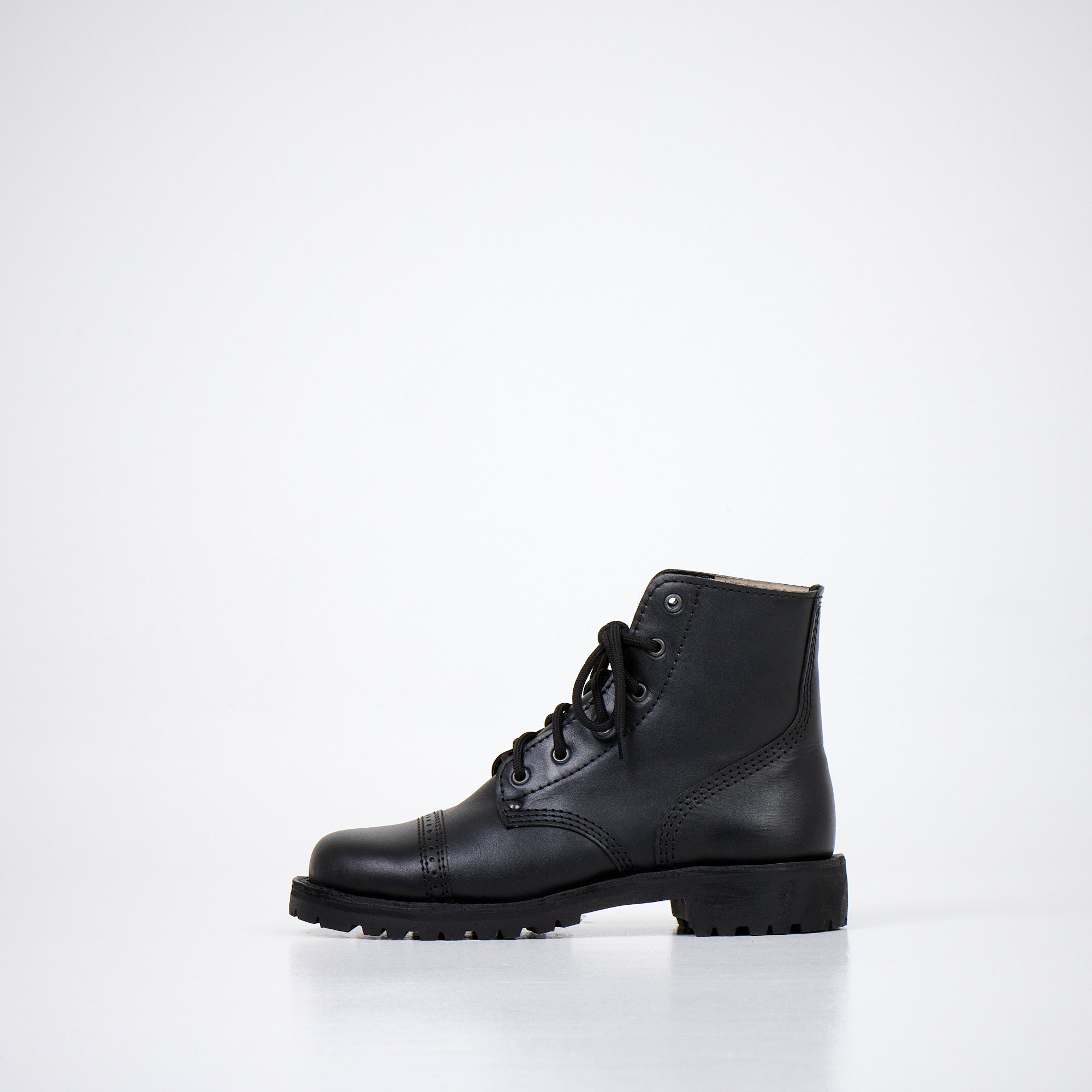 AIPI A-PS-2 Black Leather Boots